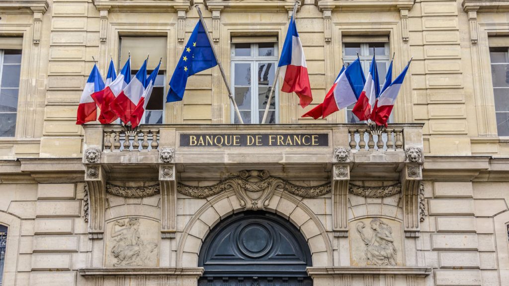 رئیس بانک فرانسه خواستار صدور مجوز اجباری برای شرکت های کریپتویی شد.